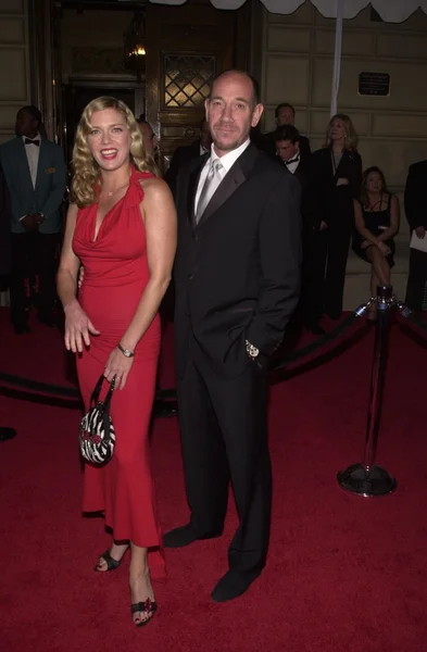 Miguel Ferrer and wife — Stock Photo, Image