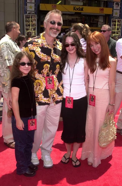 Рик Бейкер и его семья — стоковое фото