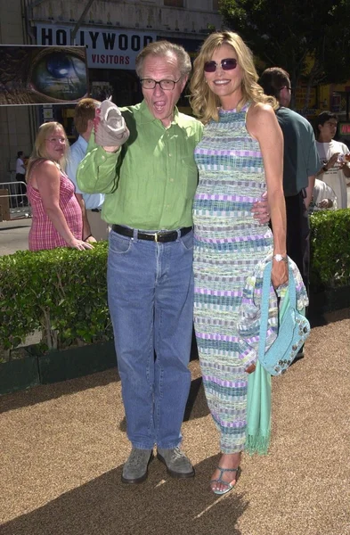 Larry King e sua esposa Shawn Southwick — Fotografia de Stock