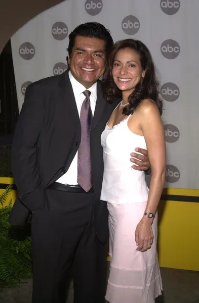 George Lopez and Constance Marie — Stock Photo, Image