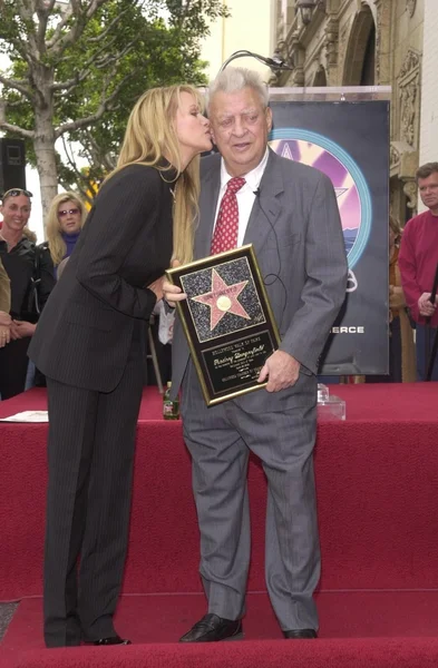 Rodney Dangerfield and wife Joan — Stock Photo, Image