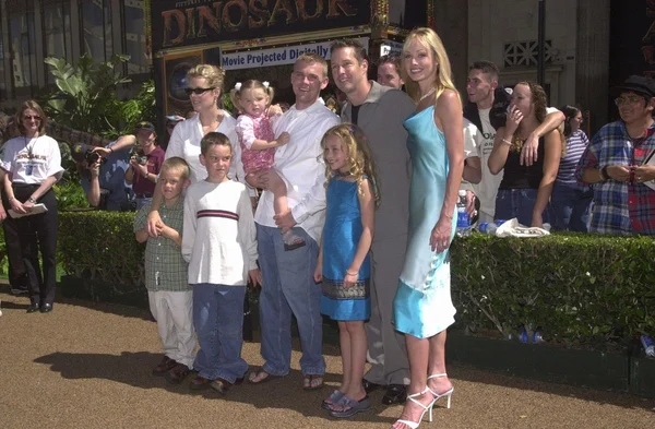 Rick Schroder y su familia — Foto de Stock