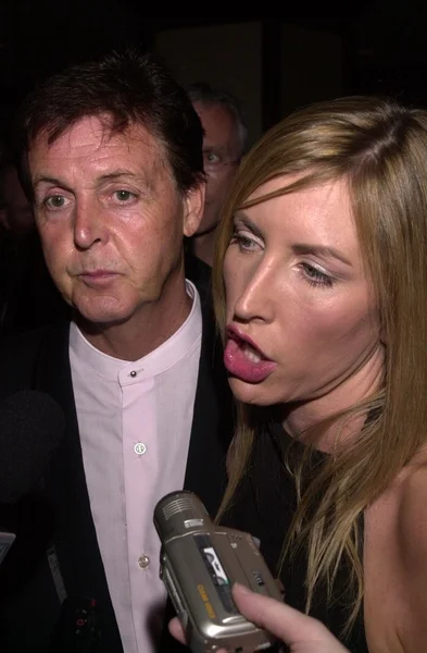 Paul McCartney and wife Heather Mills — Stock Photo, Image