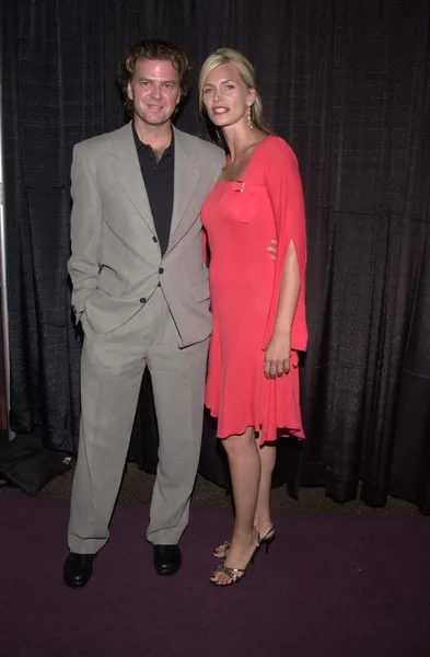 Kevin Anderson and Natasha Henstridge — Stock Photo, Image