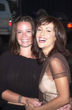 Holly marie combs ve alyssa milano