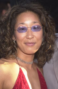 Sandra Oh