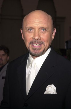 Hector Elizondo