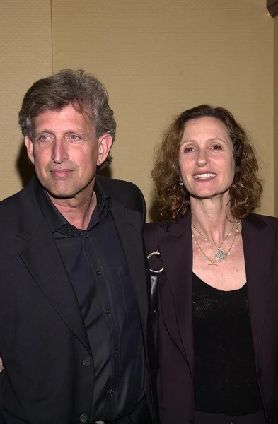 Joe Roth y su esposa Donna Roth — Foto de Stock