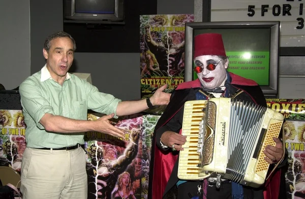 Lloyd kaufman och räkna smokula — Stockfoto