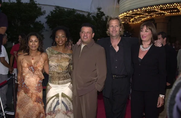 Wanda De Jesus, Tina Lifford, Paul Rodriguez, Jeff Daniels and Anjelica Huston — Stock Photo, Image