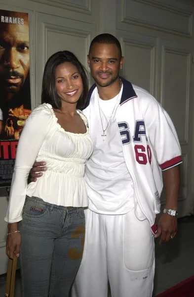 Salli Richardson y Dondre Whitfield — Foto de Stock