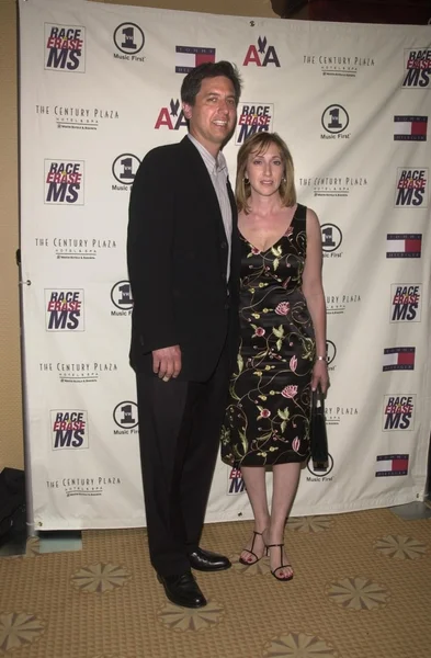 Ray Romano and wife — Stock Photo, Image