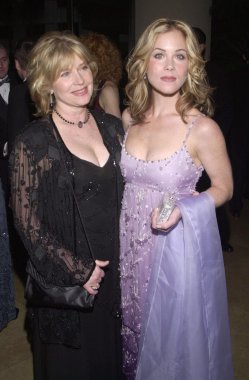 Annem ve Christina applegate nancy priddy