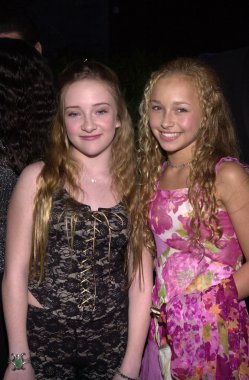 Scarlett pomers ve hayden panettiere