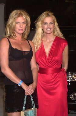 enRachel hunter ve kylie bax