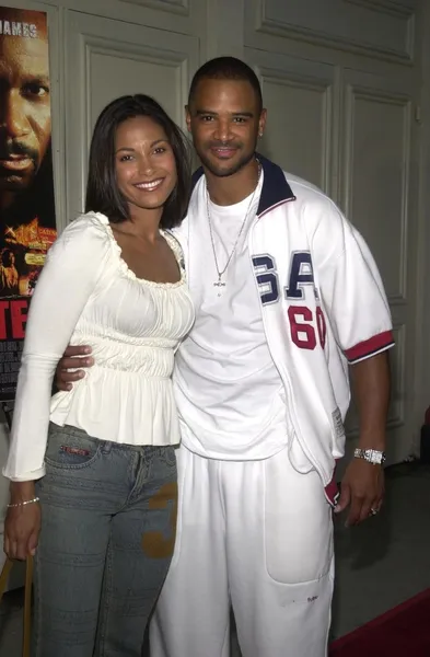 Salli Richardson e Dondre Whitfield — Fotografia de Stock