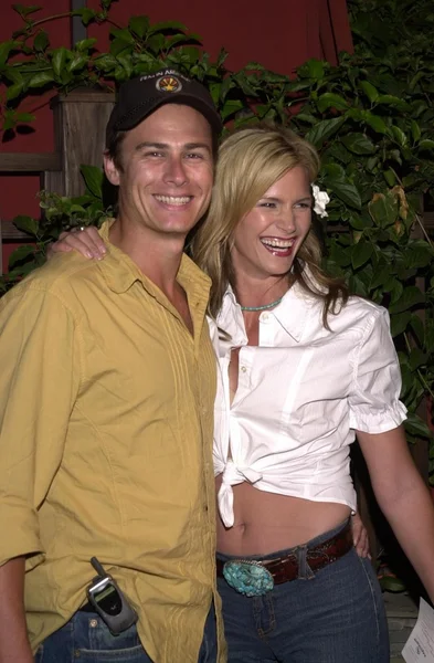 Natasha Henstridge and Liam Waite — Stock Photo, Image