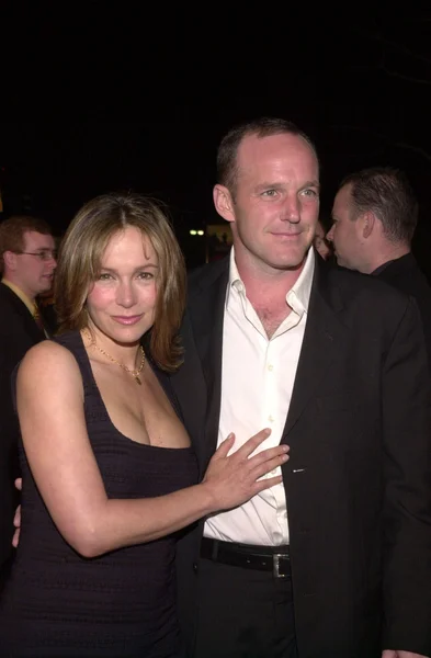 Jennifer grey och make clark gregg — Stockfoto