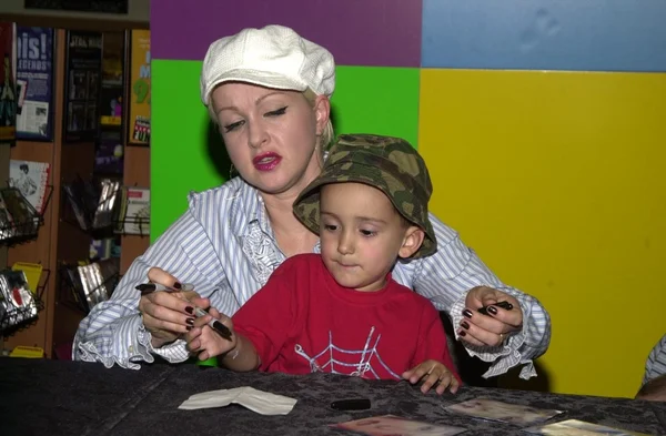 Cyndi lauper en ventilator — Stockfoto