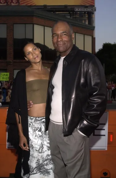 Michael Dorn y Dawn — Foto de Stock