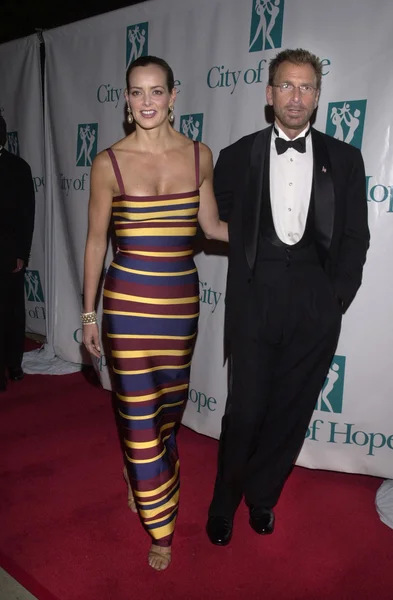 Edgar Bronfman Jr. and wife Clarissa — Stock Photo, Image