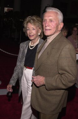 Kirk douglas ve eşi anne