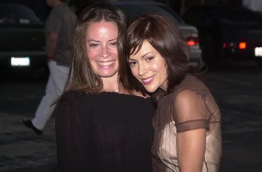 Holly marie combs ve alyssa milano