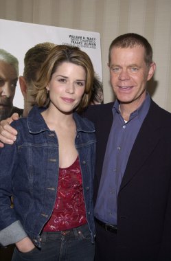 Neve campbell ve william h. macy