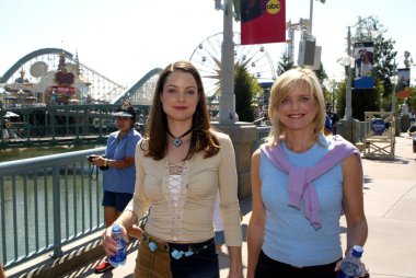 Kimberly williams ve courtney thorne smith