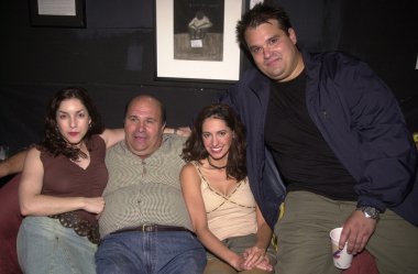 Angela pupello, robert costanzo, charlene amoia ve mel rodriguez