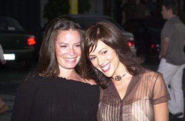 Holly marie combs ve alyssa milano