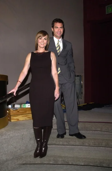 Laura innes und eric mccormack — Stockfoto