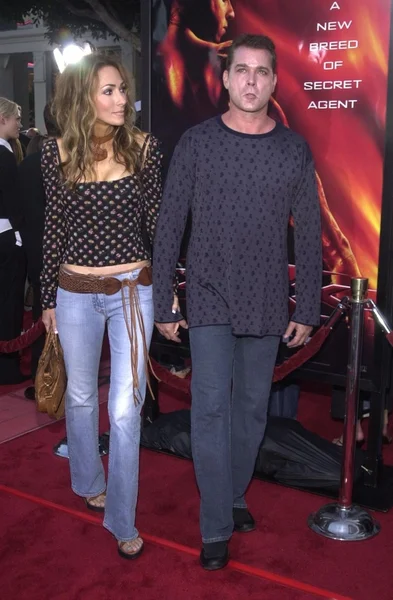 Ray Liotta and wife Michelle Grace — Stock Photo, Image