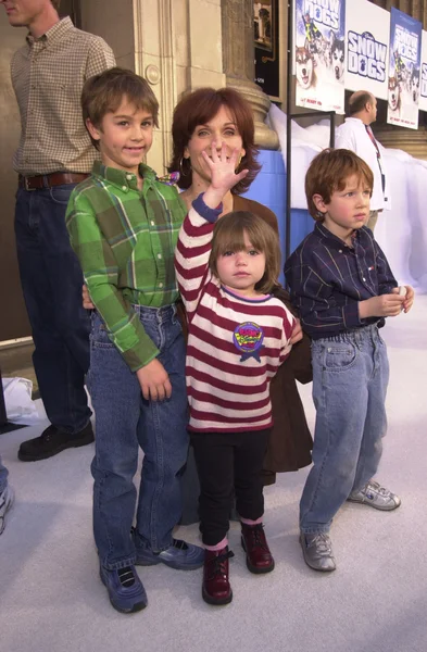 Marilu Henner and kids — Stock Photo, Image