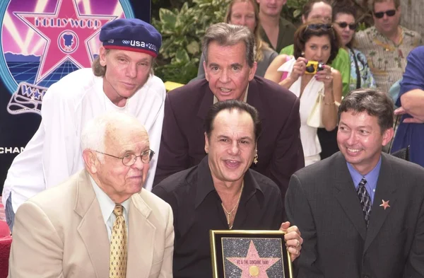 Michael Lloyd, Clark, Johnney Grant, Karry Wayne Casey e Leron Gubler — Fotografia de Stock