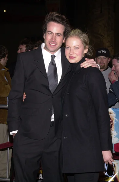 Jason Lee and wife Carmen — Stock Photo, Image