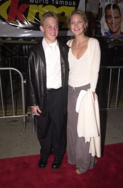 Wyatt russell ve kate hudson