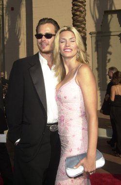 Liam waite ve natasha henstridge