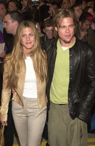 Jennifer Aniston e Brad Pitt — Fotografia de Stock