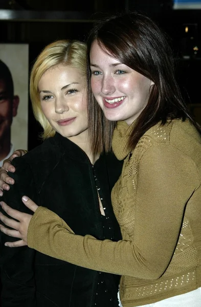 Elisha Cuthbert and Ashley Johnson — Stock Photo, Image