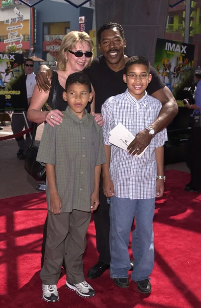 Ernie Hudson and family — Stock Photo, Image