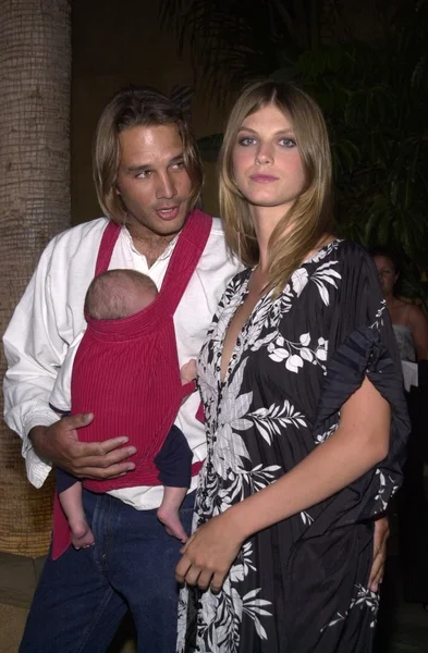 Angela Lindvall, Marito William e Figlio William Dakota — Foto Stock