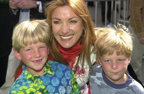 Jane Seymour and kids — Stock Photo, Image