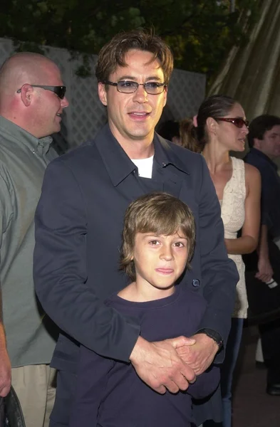 Robert downey jr. en zoon — Stockfoto