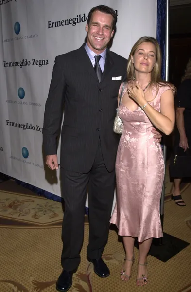 David James Elliot y su esposa Nanci — Foto de Stock