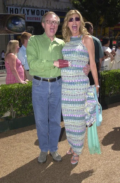 Larry King y su esposa Shawn Southwick —  Fotos de Stock