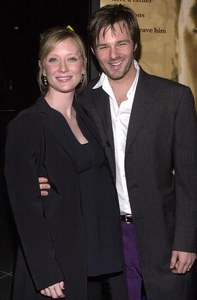 Anne Heche y su esposo Coley Laffoon — Foto de Stock