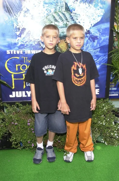 Dylan and Cole Sprouse — Stock Photo, Image