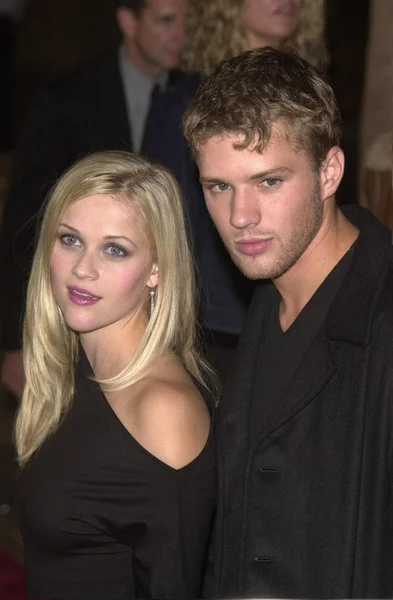 Reese Witherspoon and Ryan Phillippe — Stock Photo, Image
