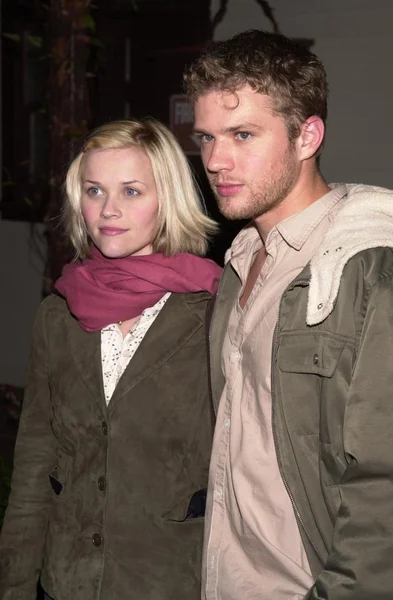 Reese witherspoon ve koca ryan phillipe — Stok fotoğraf